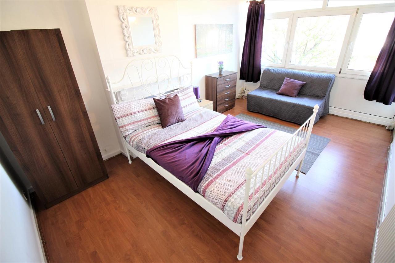 Kirton Guest Londra